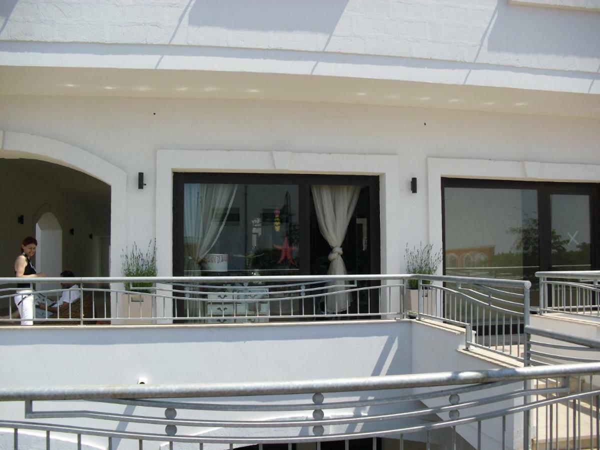 Villa In Villaggio بورتو سيساريو المظهر الخارجي الصورة